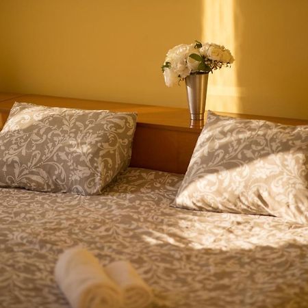 Holiday Home Nives Tivat Luaran gambar