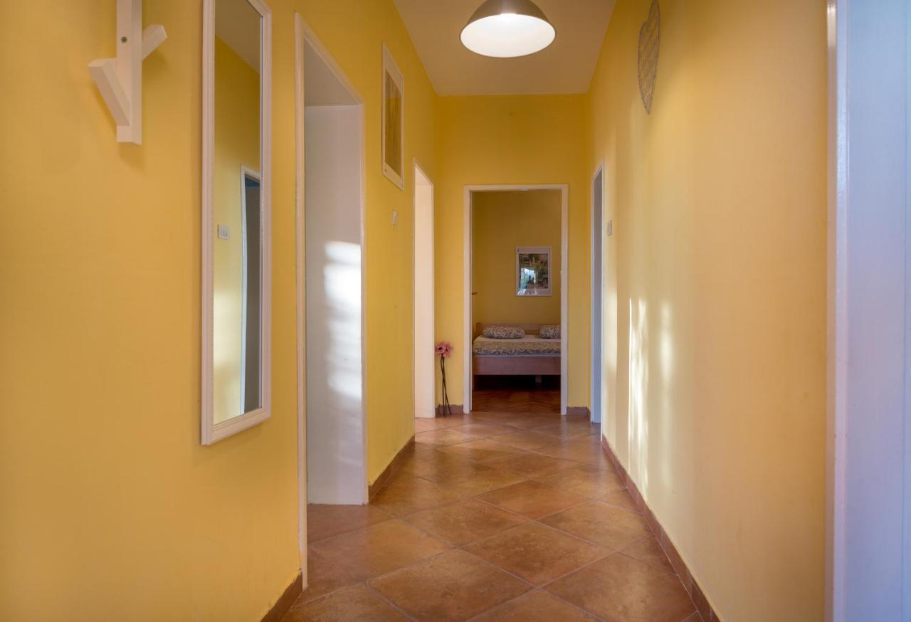 Holiday Home Nives Tivat Luaran gambar